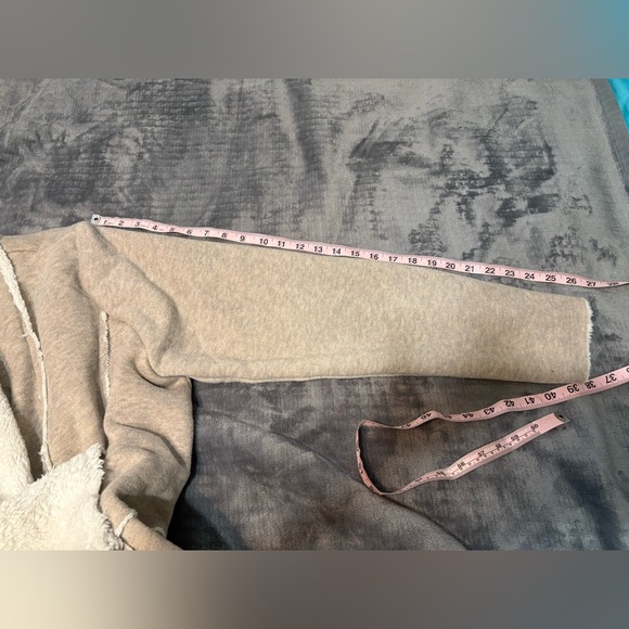 Monroe & Main Cozy Long Open Cardigan Faux Fur Lined Excellent Condition! - Picture 13 of 13